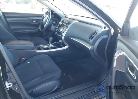 2015 Nissan Altima 2.5 Sv z USA, uszkodzony, nr VIN 1N4AL3AP2FC493332